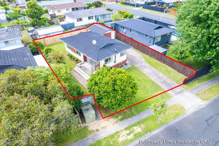 Photo of property in 35 Karen Crescent, Dinsdale, Hamilton, 3204