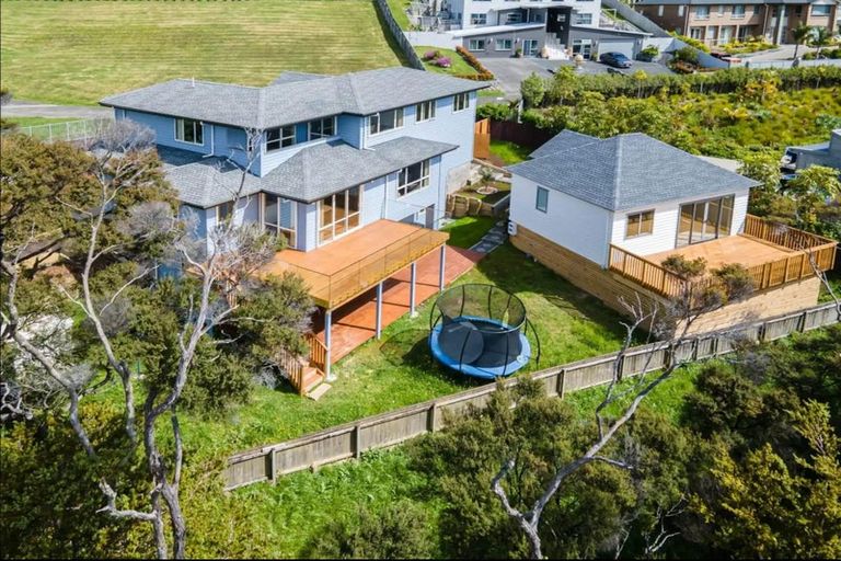 Photo of property in 72 Bur Oak Terrace, Schnapper Rock, Auckland, 0632