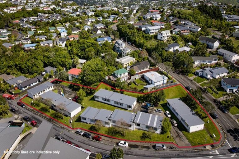 Photo of property in Batchelor Street Flats, 2-16 Batchelor Street, Newlands, Wellington, 6037