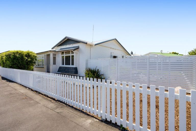 Photo of property in 2 Mcvay Street, Napier South, Napier, 4110
