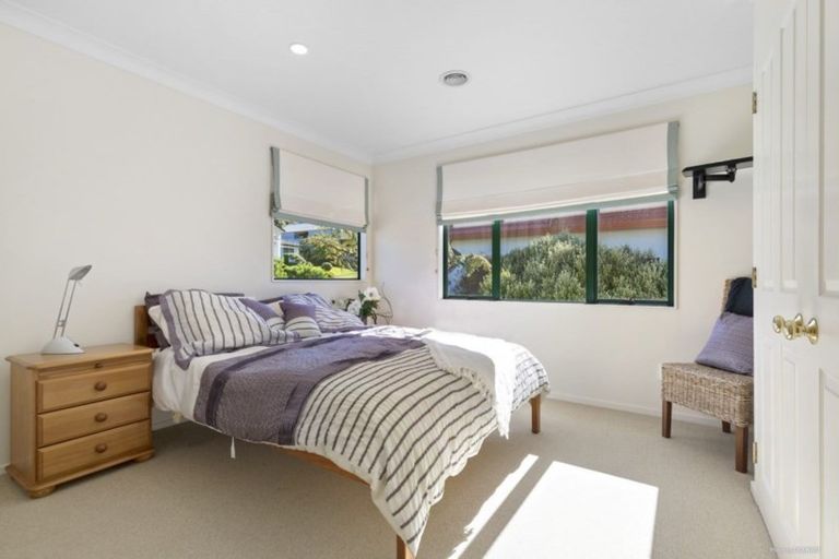 Photo of property in 26 Waverton Terrace, Churton Park, Wellington, 6037