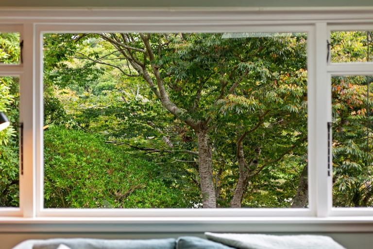 Photo of property in 70 Curtis Street, Northland, Wellington, 6012
