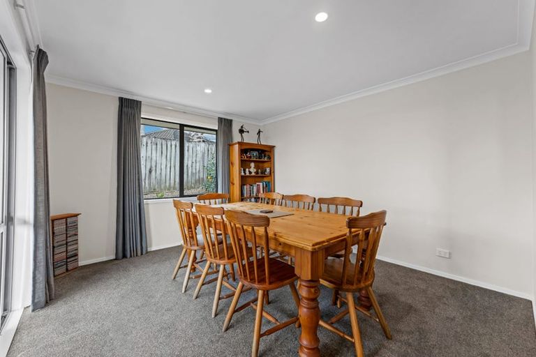 Photo of property in 14 San Carlo Court, Henderson, Auckland, 0612