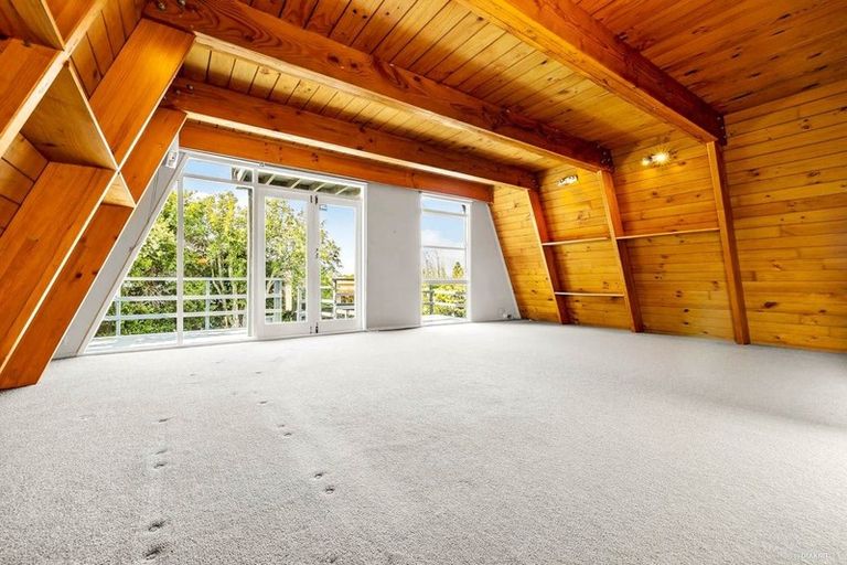 Photo of property in 1 Realm Place, Massey, Auckland, 0614