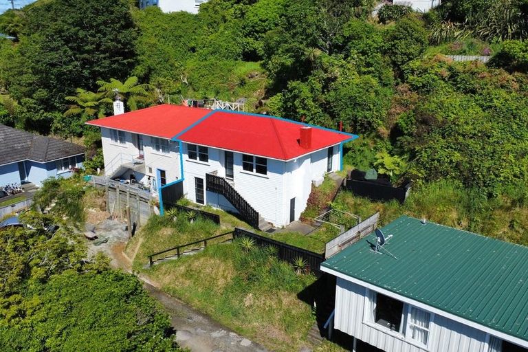 Photo of property in 113a Newlands Road, Newlands, Wellington, 6037