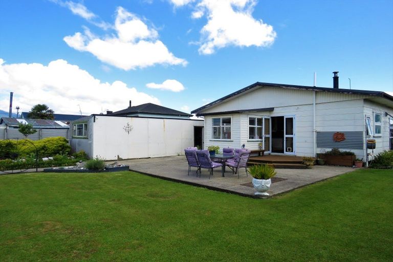 Photo of property in 121 Romilly Street, Westport, 7825