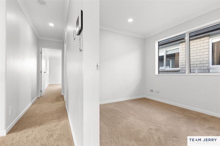Photo of property in 3 Knockanara Drive, Flat Bush, Auckland, 2019