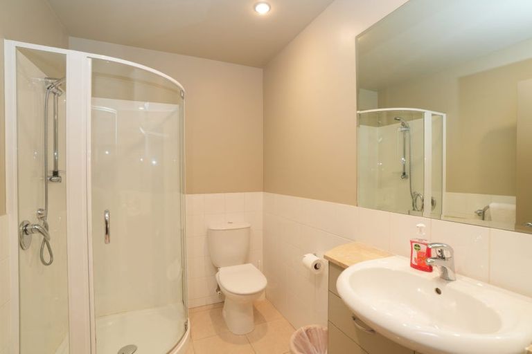 Photo of property in Lake Street Apartments, 10/8 Lake Street, Queenstown, 9300