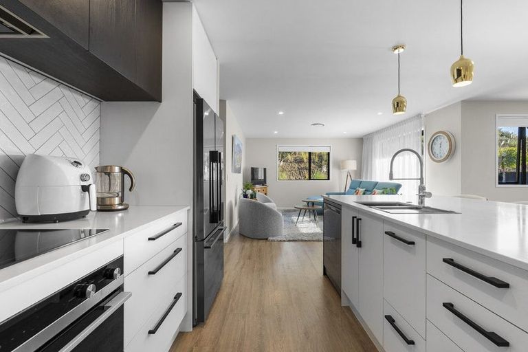 Photo of property in 7 Ruru Lane, Hurworth, New Plymouth, 4310
