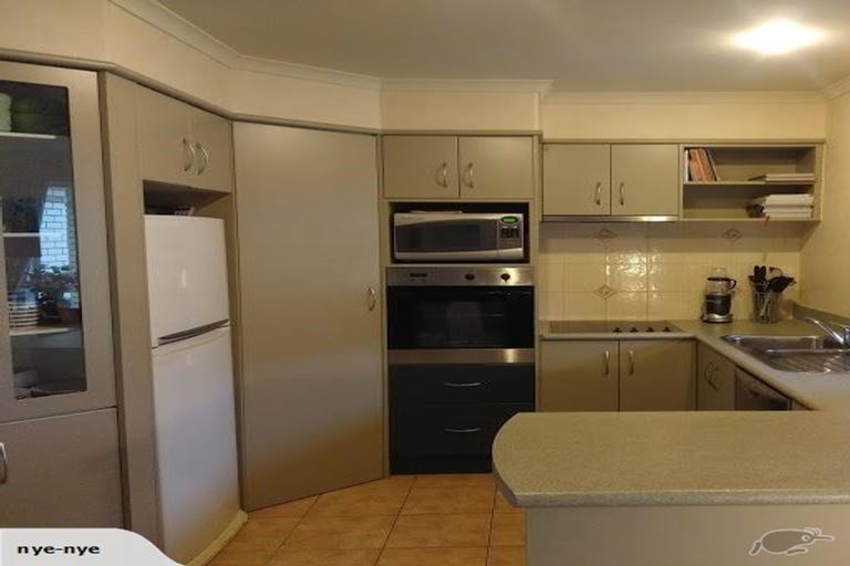 Photo of property in 19 Sovereign Isle Lane, Rototuna, Hamilton, 3210