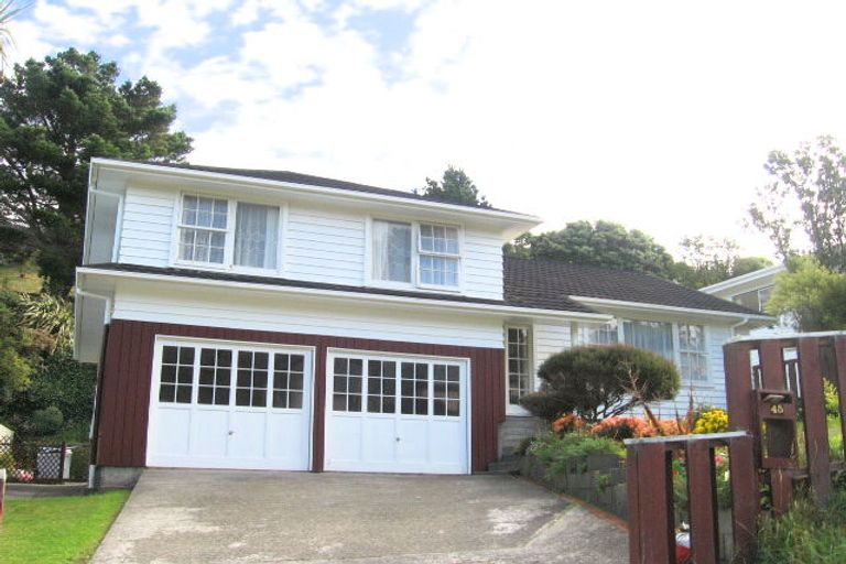 Photo of property in 45 Thurleigh Grove, Karori, Wellington, 6012