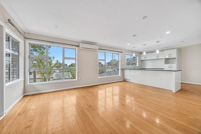 Photo of property in 33b Fairmount Road, Titirangi, Auckland, 0604