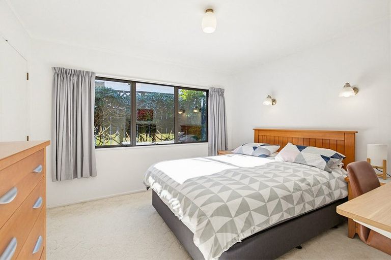Photo of property in 22 Weka Street, Miramar, Wellington, 6022