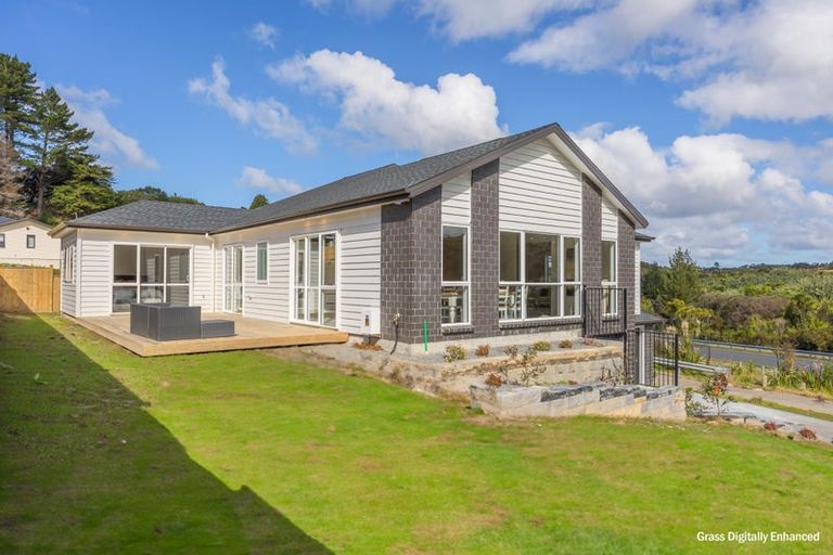 Photo of property in 2 Maraeariki Avenue, Orewa, 0931