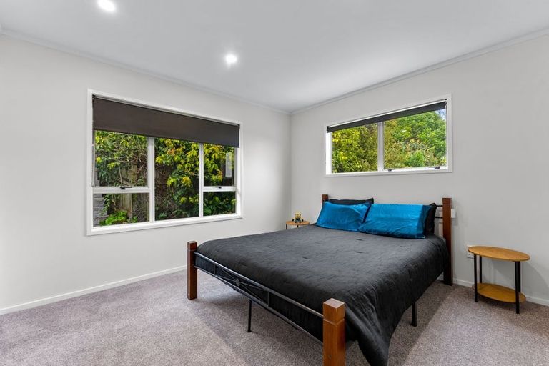 Photo of property in 1/14 Sunward Rise, Glenfield, Auckland, 0629