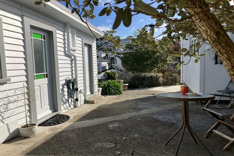 Photo of property in 93 Webb Street, Mount Cook, Wellington, 6011