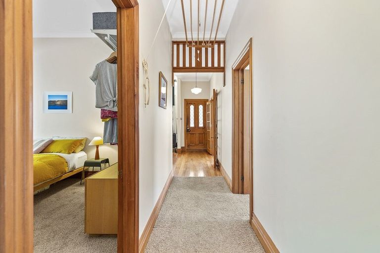 Photo of property in 19 Kopiko Way, Brooklyn, Wellington, 6021