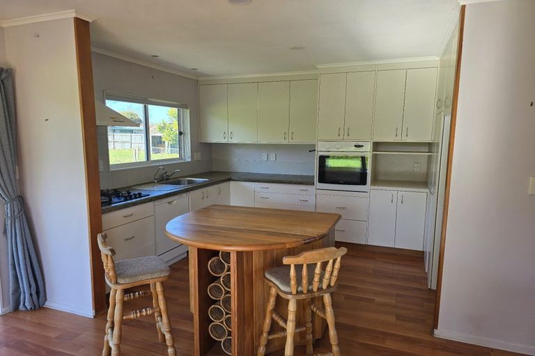 Photo of property in 28 Leeton Drive, Waipukurau, 4200