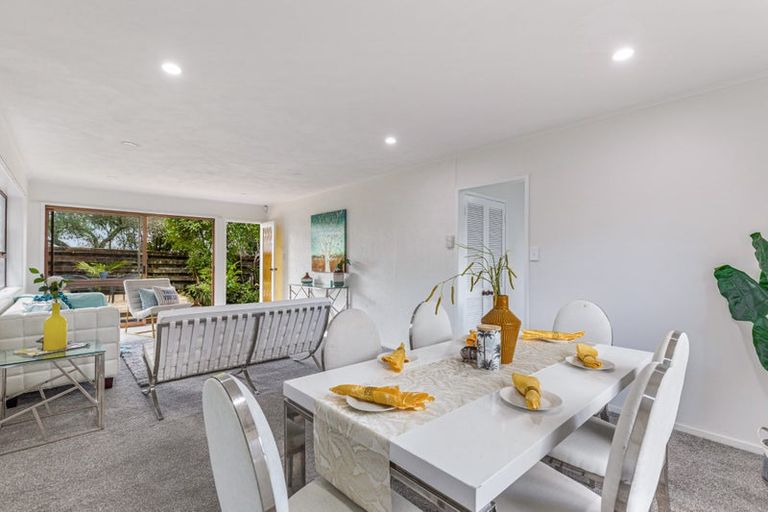 Photo of property in 1/15 Evans Road, Glen Eden, Auckland, 0602