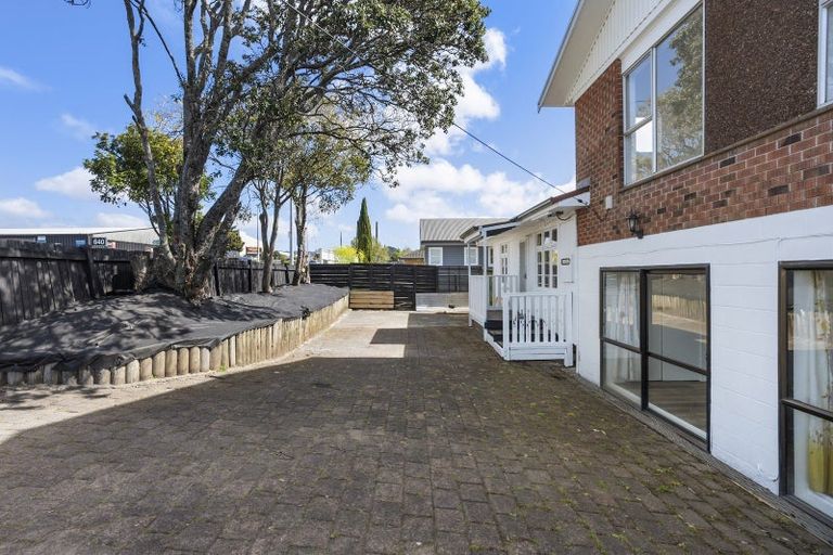 Photo of property in 639 Swanson Road, Swanson, Auckland, 0612