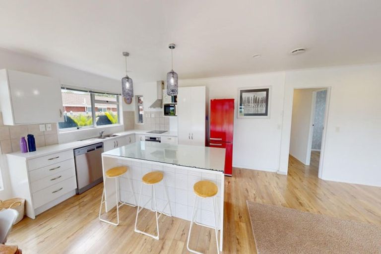 Photo of property in 21 Meadowbrook Drive, Cloverlea, Palmerston North, 4412