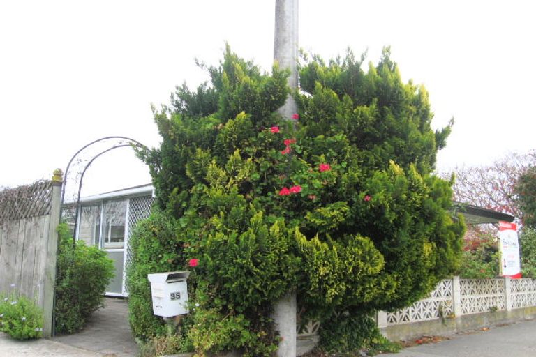 Photo of property in 35 Meeanee Road, Taradale, Napier, 4112