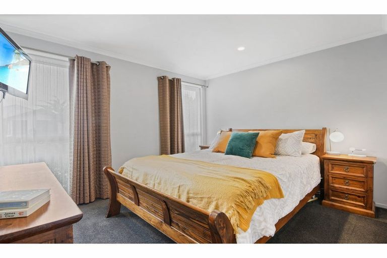 Photo of property in 16 George Square West, Wigram, Christchurch, 8025