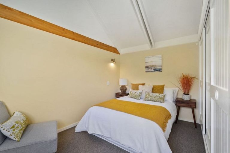Photo of property in 8 Guinness Crescent, Ilam, Christchurch, 8041