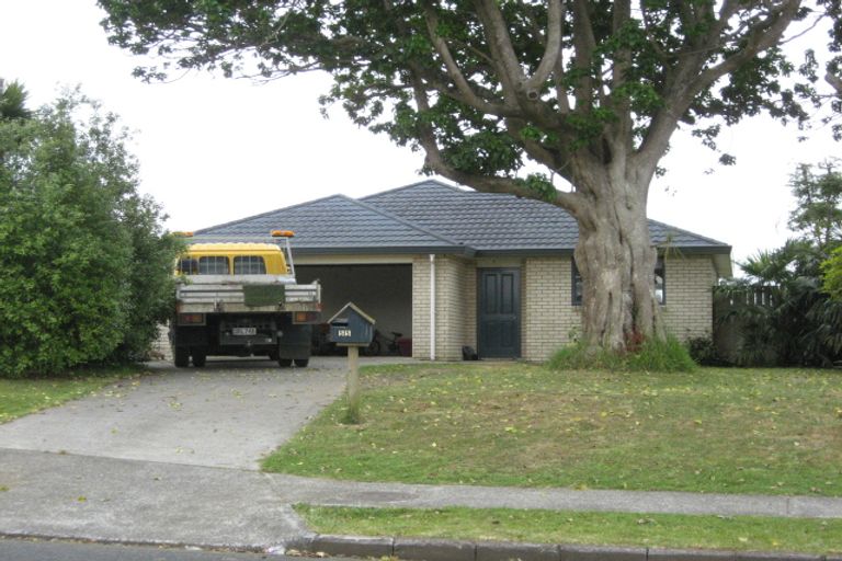 Photo of property in 55 Kayes Road, Pukekohe, 2120