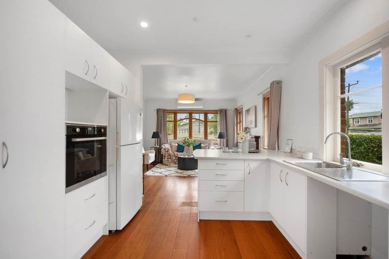 Photo of property in 79 Ngataringa Road, Devonport, Auckland, 0624