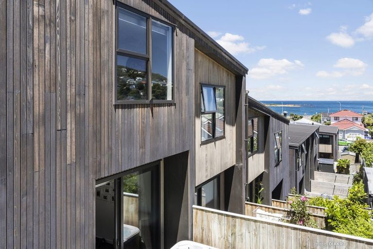 Photo of property in 14/20u Trent Street, Island Bay, Wellington, 6023