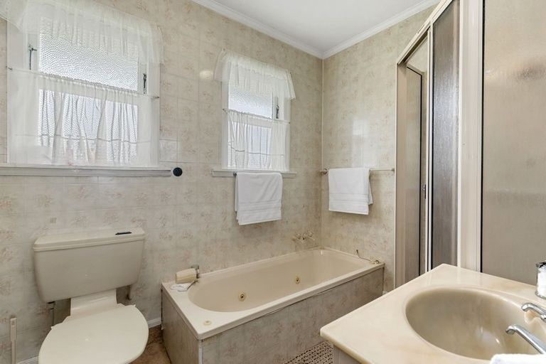 Photo of property in 105 Kowhai Street, Naenae, Lower Hutt, 5011