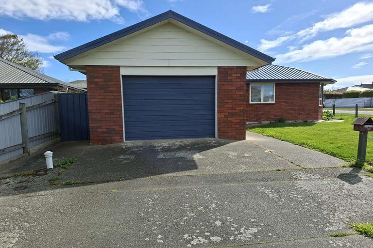 Photo of property in 120 Newcastle Street, Windsor, Invercargill, 9810