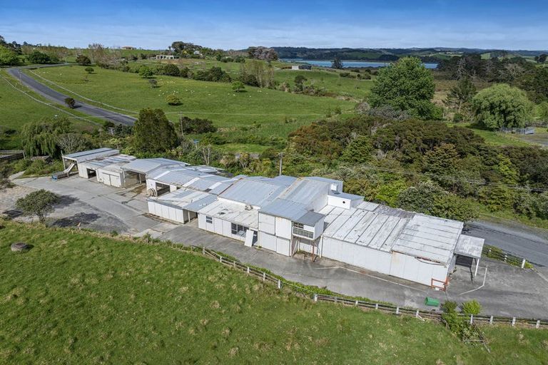 Photo of property in 51 Goodall Road, Snells Beach, 0920