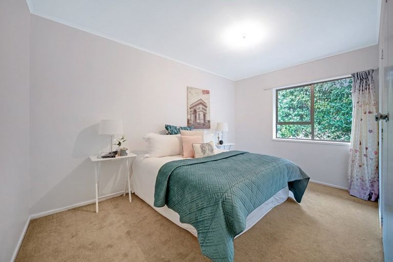 Photo of property in 230c Pakuranga Road, Pakuranga Heights, Auckland, 2010