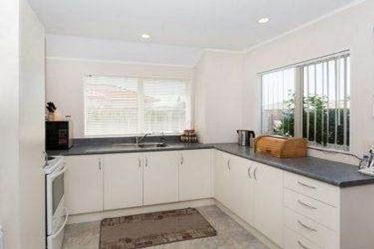 Photo of property in 4 Margarita Rise, Pukekohe, 2120