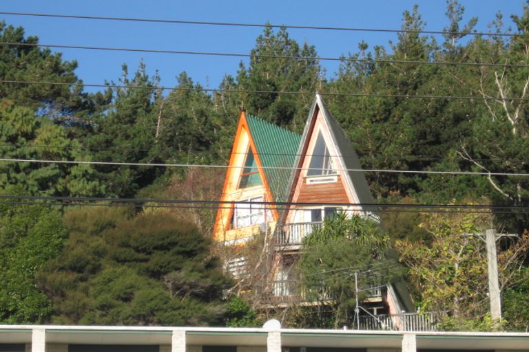 Photo of property in 87a Stokes Valley Road, Stokes Valley, Lower Hutt, 5019
