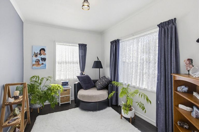 Photo of property in 38 Princes Street, Levin, 5510