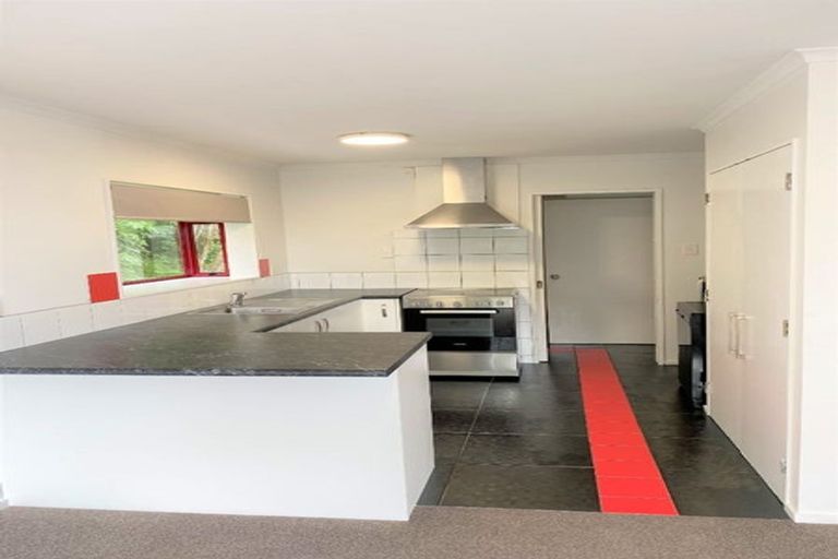 Photo of property in 20 Ted Gilberd Place, Newlands, Wellington, 6037