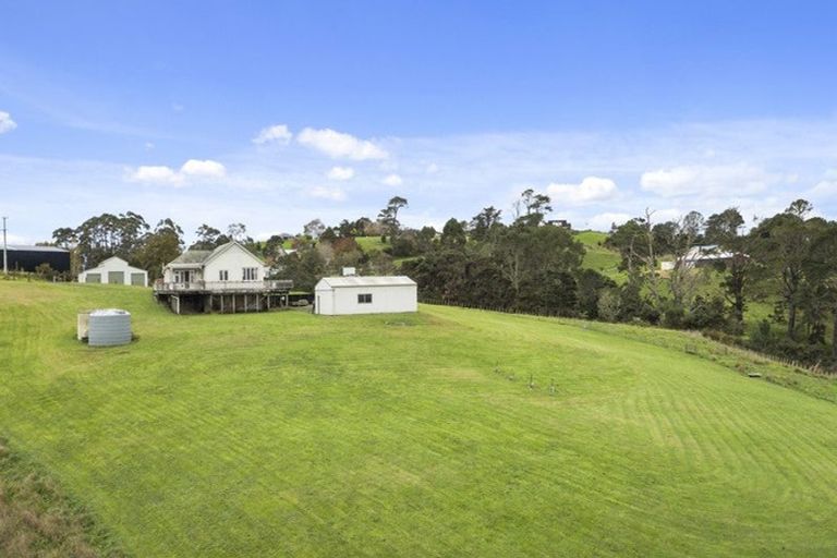 Photo of property in 733b Ridge Road, Riverhead, 0793