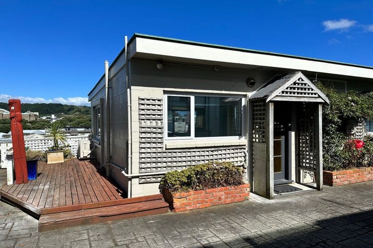 Photo of property in Carillion/the Knoll, 33 Thompson Street, Mount Cook, Wellington, 6011
