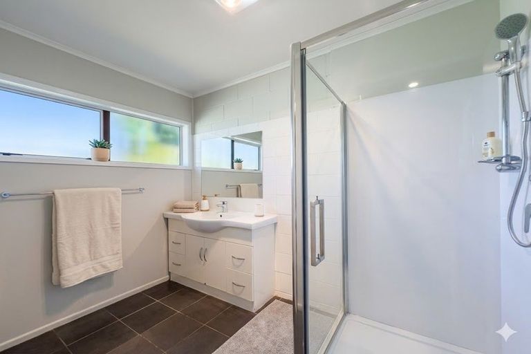 Photo of property in 2/21 Cleek Road, Mangere East, Auckland, 2024