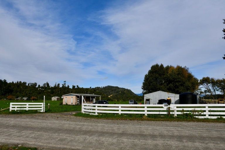 Photo of property in 106 Granite Creek Road, Karamea, 7893