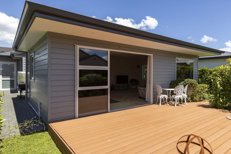 Photo of property in 25 Chateau Crescent, Rangatira Park, Taupo, 3330
