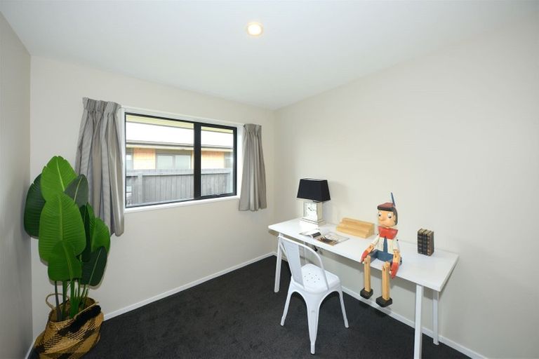 Photo of property in 12 Pukeko Place, Rangiora, 7400