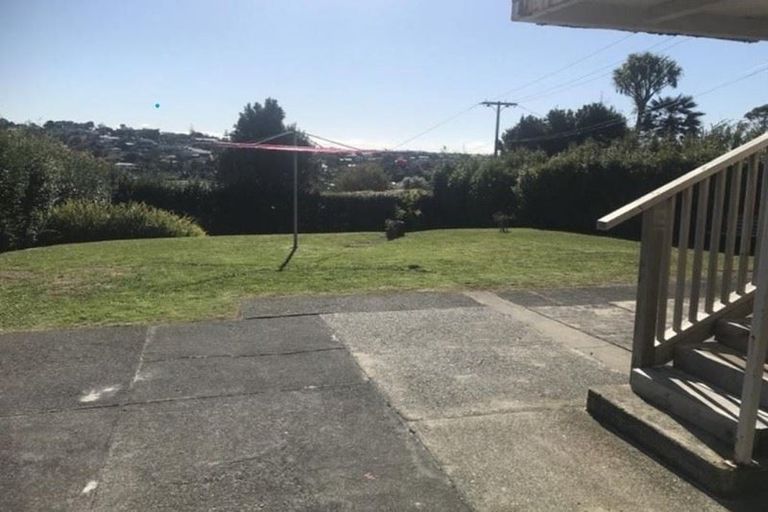 Photo of property in 76 Pupuke Road, Hillcrest, Auckland, 0627
