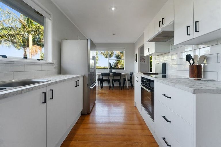 Photo of property in 199 Forrest Hill Road, Forrest Hill, Auckland, 0620