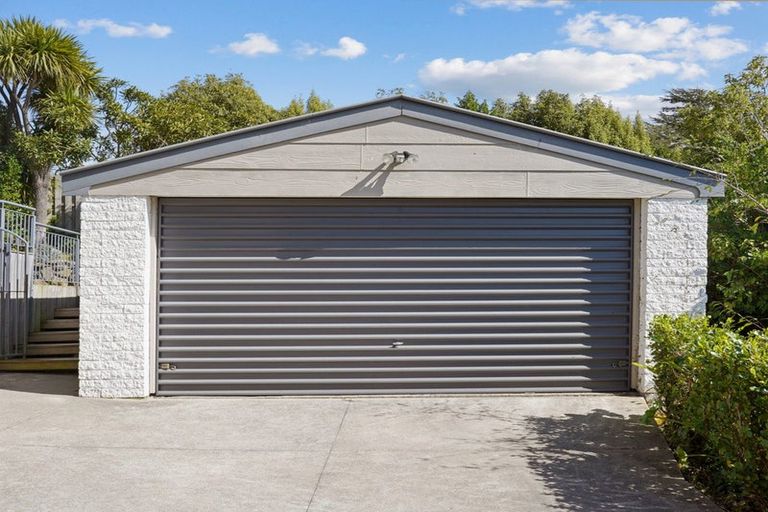 Photo of property in 1 Takahe Drive, Cashmere, Christchurch, 8022