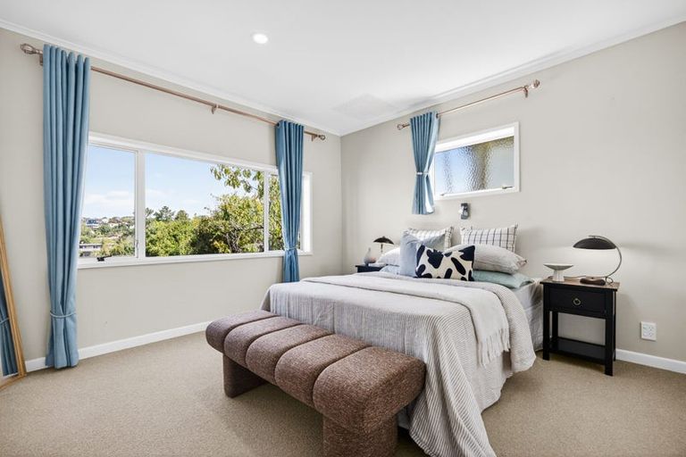Photo of property in 20 Peter Terrace, Castor Bay, Auckland, 0620