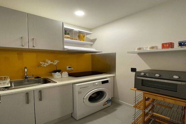 Photo of property in 13 Franheim Crescent, Orewa, 0931